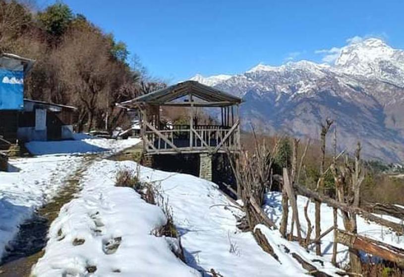 म्याग्दीको प्रसिद्ध पर्यटकीय स्थल घोडेपानीबाट देखिएको  सुन्दर दृश्य (फोटो फिचर)